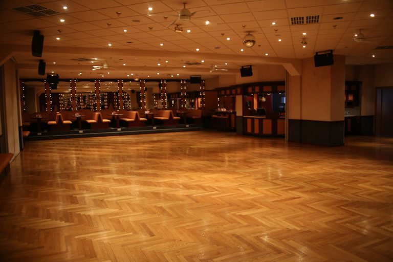 Wir über uns – Tanzschule Schwehr